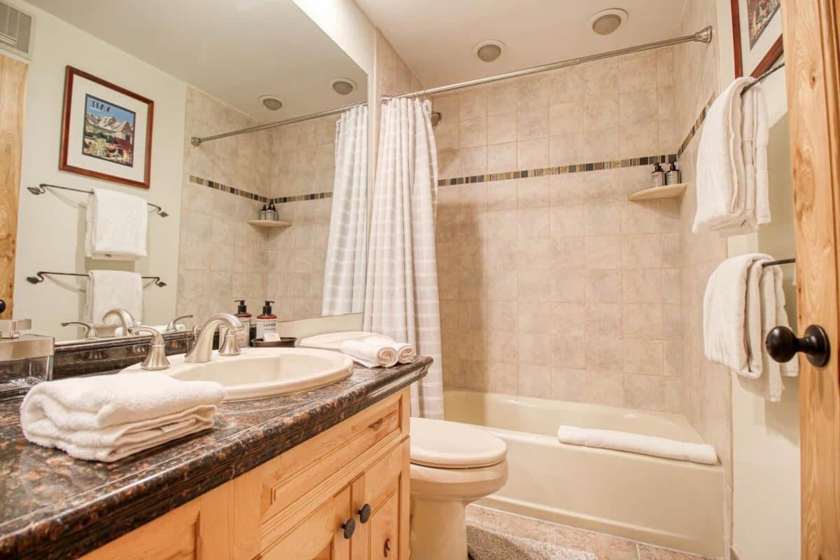 Unit 520 - 3Br Condo With Balcony Views エイボン エクステリア 写真